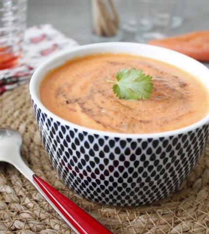 Soupe veloutée de carottes à la coriandre