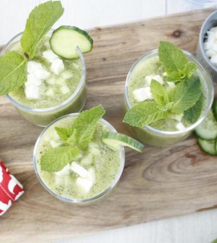 Smoothie concombre, feta et menthe