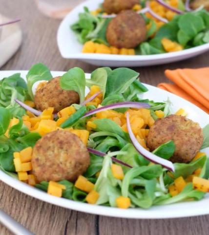 Salade de mâche, butternut confit et falafel