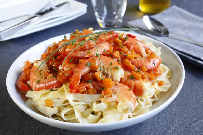 Tagliatelles aux crevettes et légumes