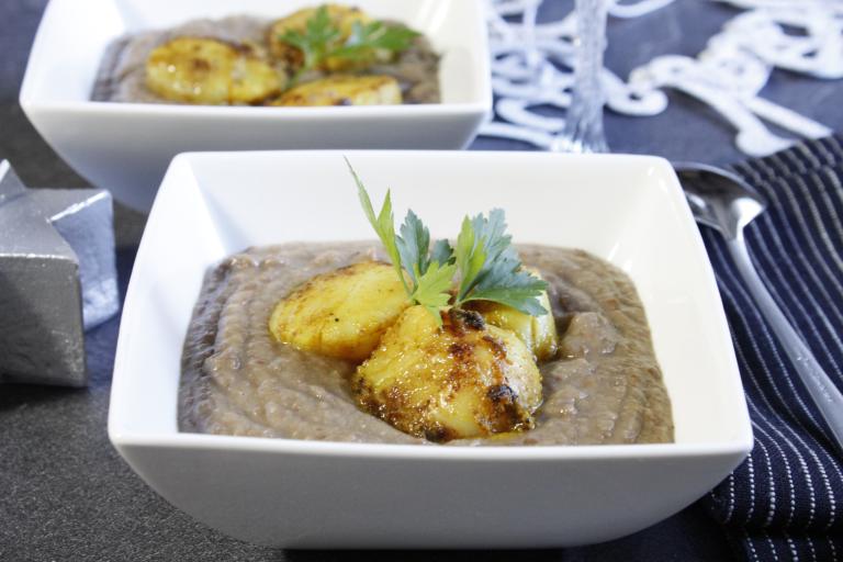 Velouté de lentilles et Saint Jacques au curry