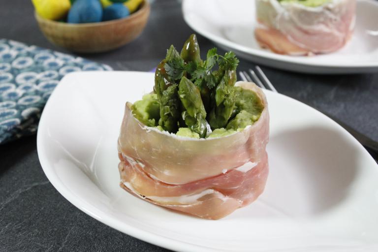 Asperges au jambon cru et fèves