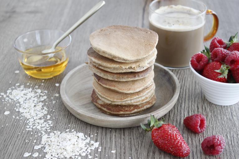 Pancakes à l'avoine, miel et Ricoré