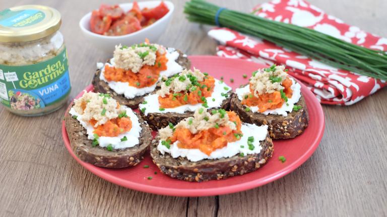 Toasts chèvre frais tomates confites Vuna