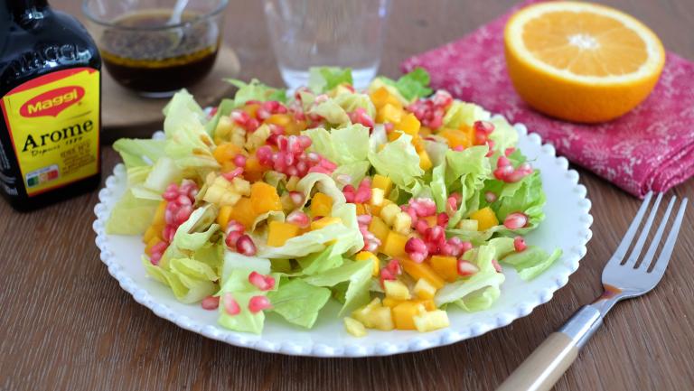 Salade verte aux fruits exotiques