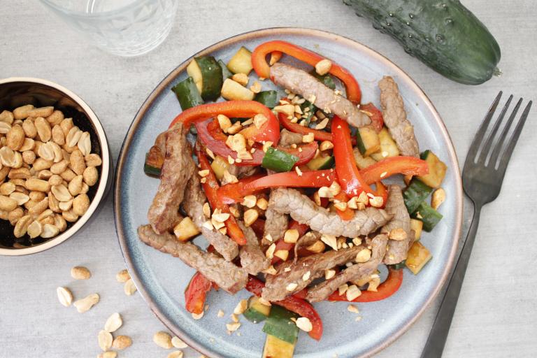 Boeuf sauté aux cacahuètes