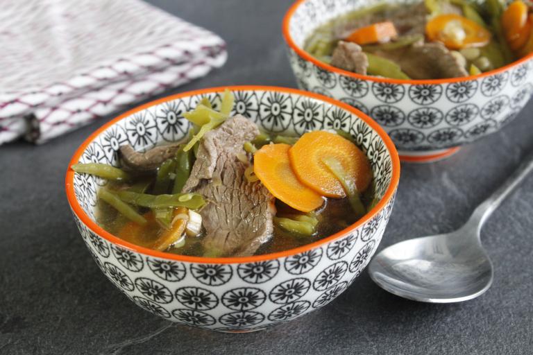 Soupe de boeuf à la citronnelle