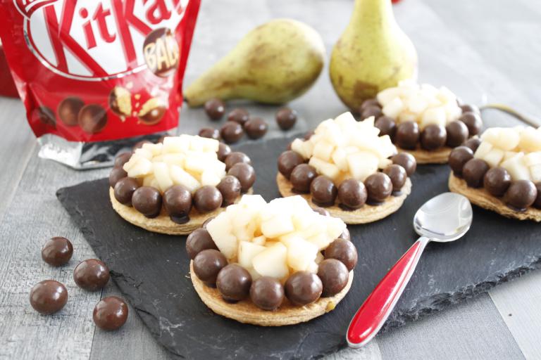 Tartelettes poire et Kitkat ball