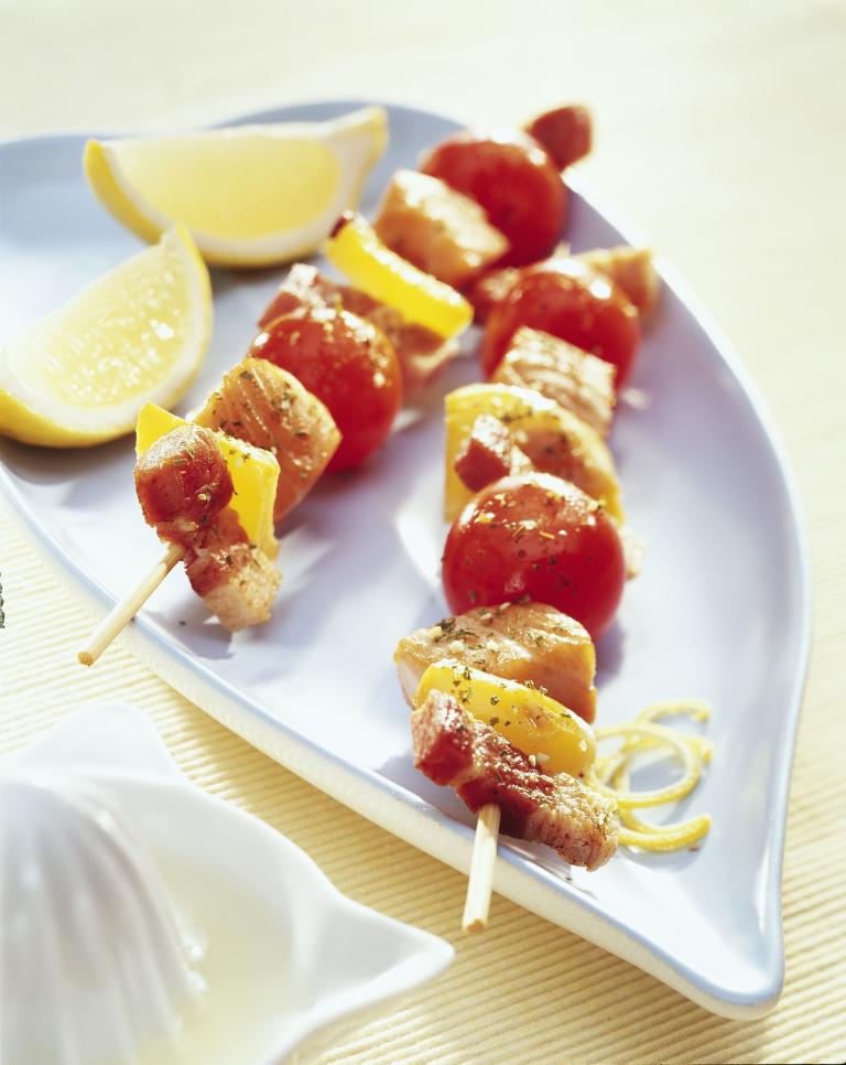 Brochettes de saumon aux lardons