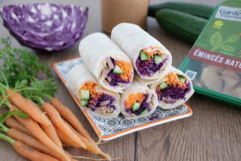 Wraps aux Emincés carottes chou rouge et fromage ail et fines herbes