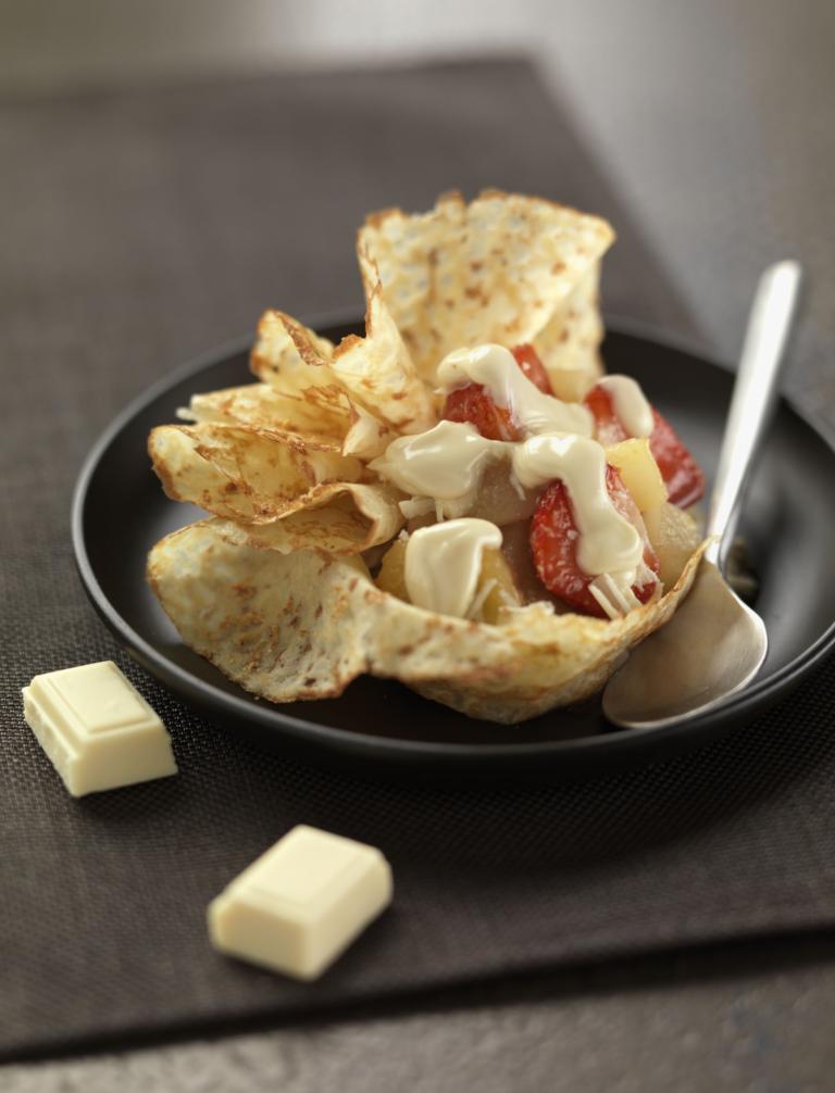 Aumonière poire, banane, fraise et chocolat blanc