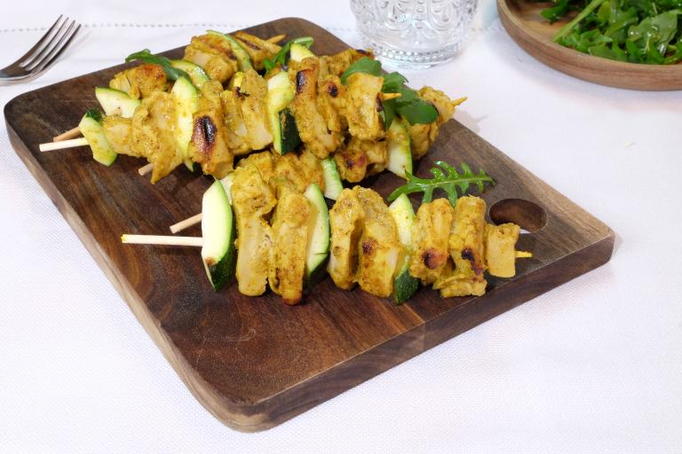 Brochettes d'Emincés de soja au curry