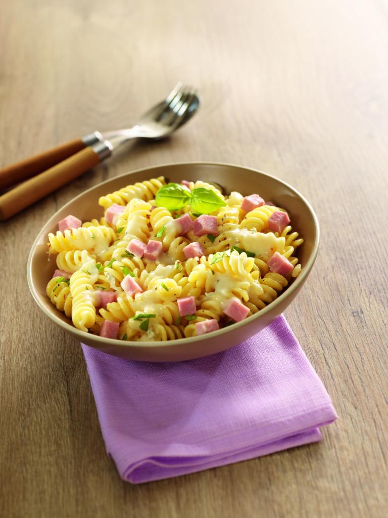 Fusilli au jambon et petite sauce fromagère