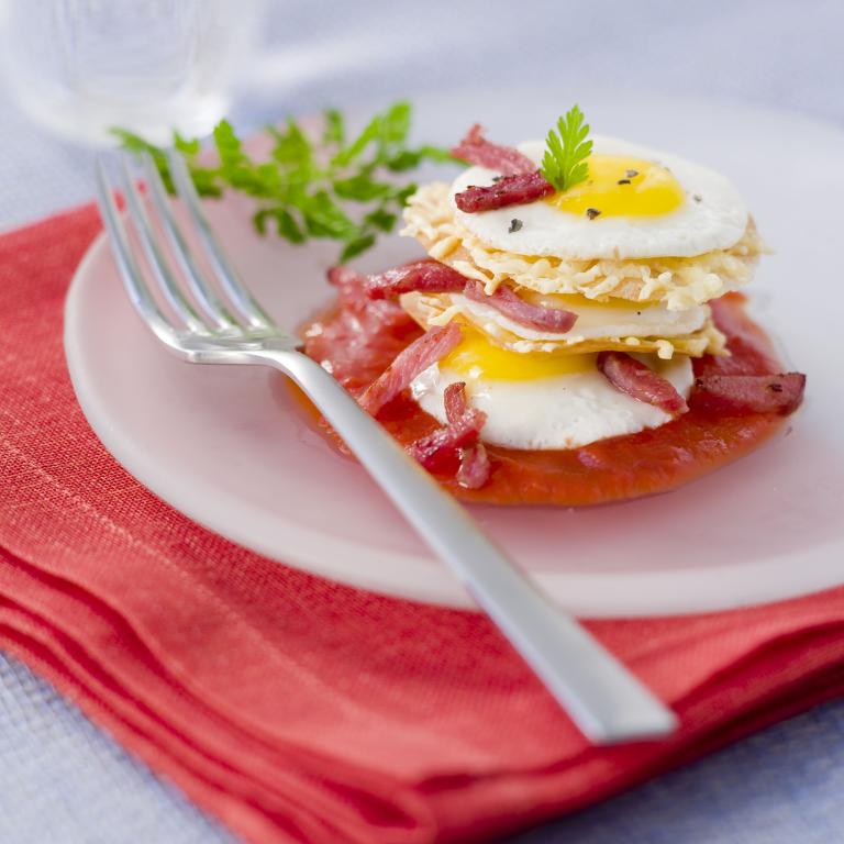 Millefeuilles croustillants d'oeufs aux allumettes