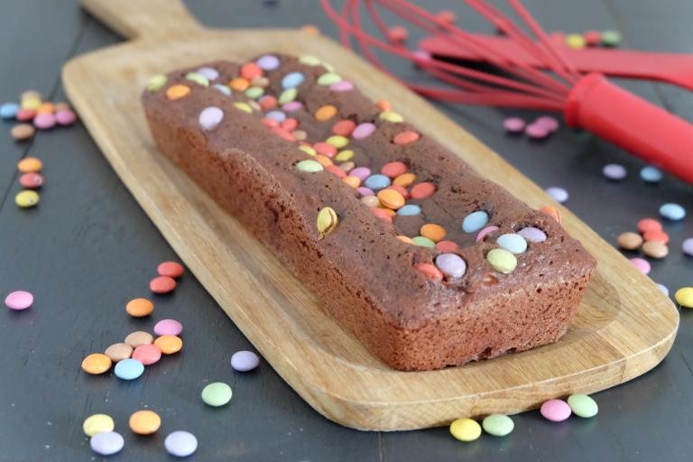 Gâteau fondant aux noix et Smarties