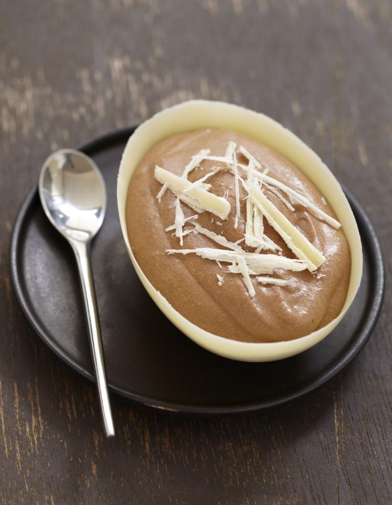 Oeufs de Pâques à la mousse chocolat-caramel