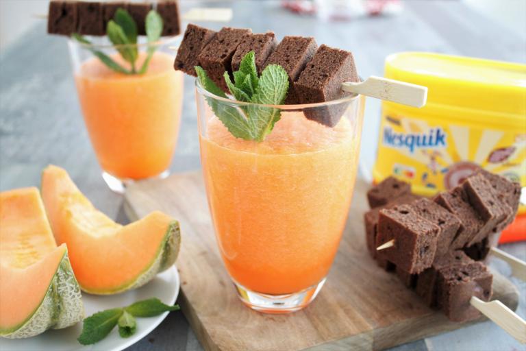 Smoothie melon et brochettes de moelleux au Nesquik